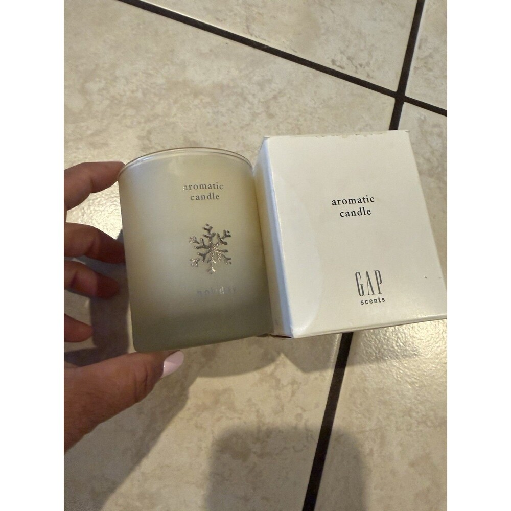 Vintage & RARE GAP Scents Holiday  Candle - BRAND NEW!